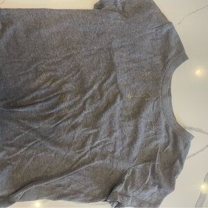 Billabong Gray T-Shirt- gold accents